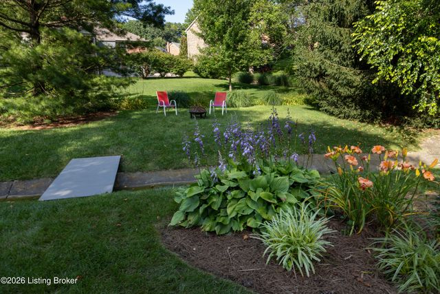 14107 Bentley Ct, Louisville, KY 40245