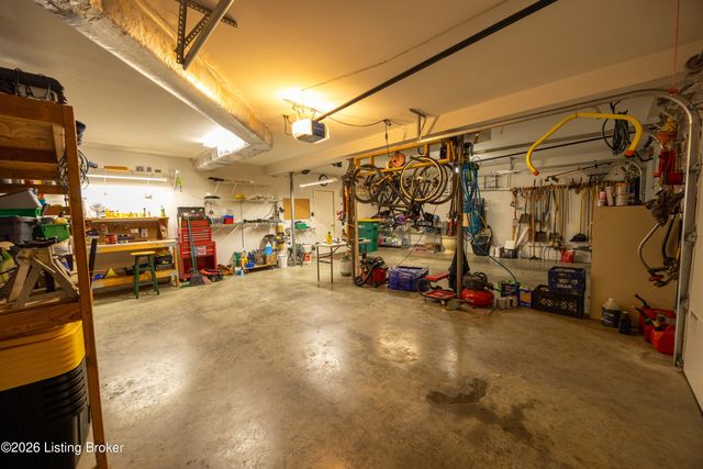 14107 Bentley Ct, Louisville, KY 40245