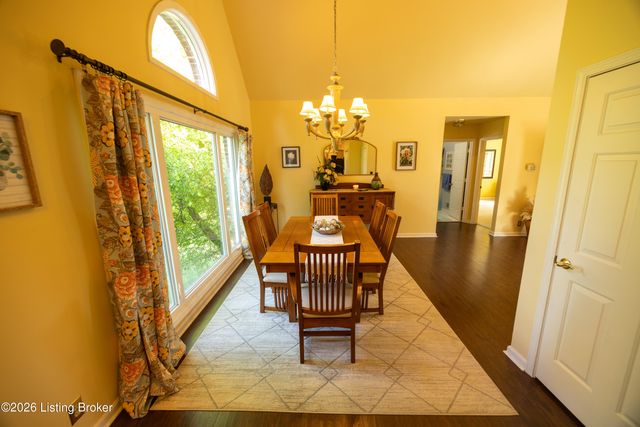14107 Bentley Ct, Louisville, KY 40245