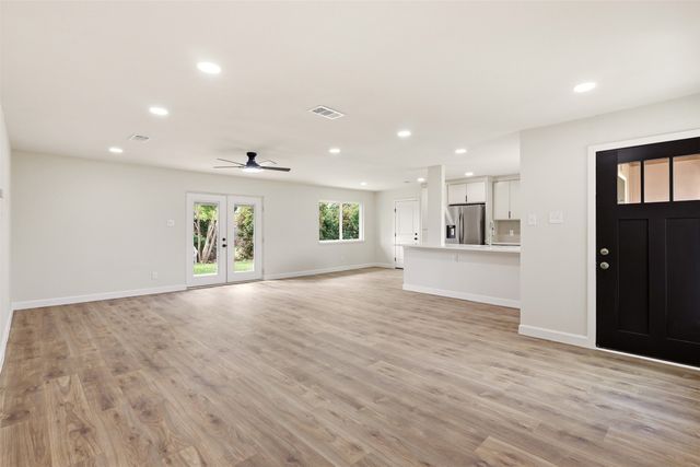 3550 Ridgeoak Way, Farmers Branch, TX 75234