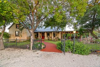 303 Fm 1621, Comfort, TX 78013