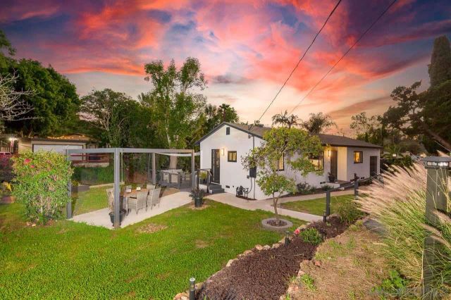 4550 Dickey Dr, La Mesa, CA 91941