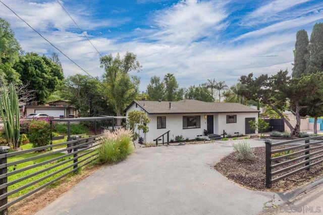 4550 Dickey Dr, La Mesa, CA 91941