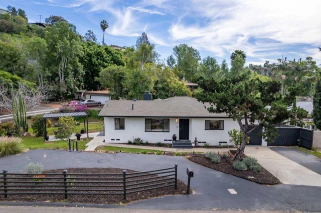 4550 Dickey Dr, La Mesa, CA 91941