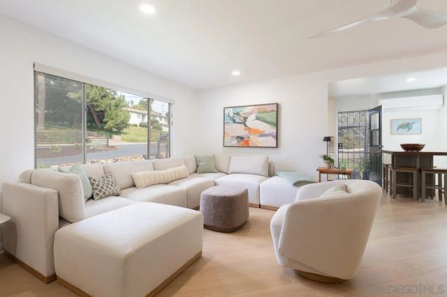 4550 Dickey Dr, La Mesa, CA 91941