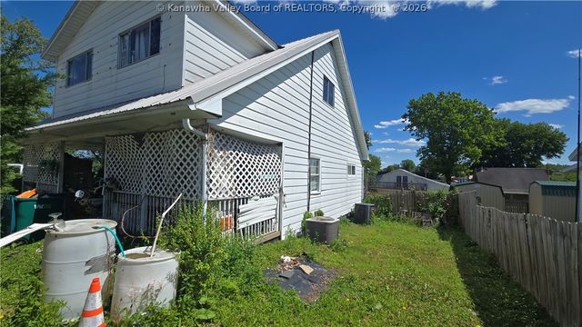 2567 Conner Avenue, Hurricane, WV 25526