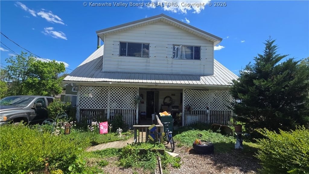 2567 Conner Avenue, Hurricane, WV 25526