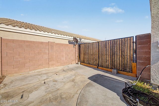 23814 W DESERT BLOOM Street, Buckeye, AZ 85326