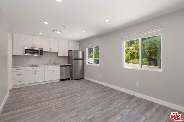 5634 Mason Avenue, Woodland Hills (los Angeles), CA 91367