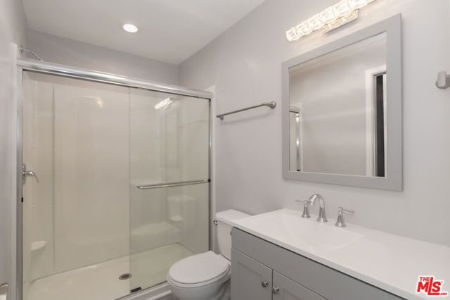 5634 Mason Avenue, Woodland Hills (los Angeles), CA 91367