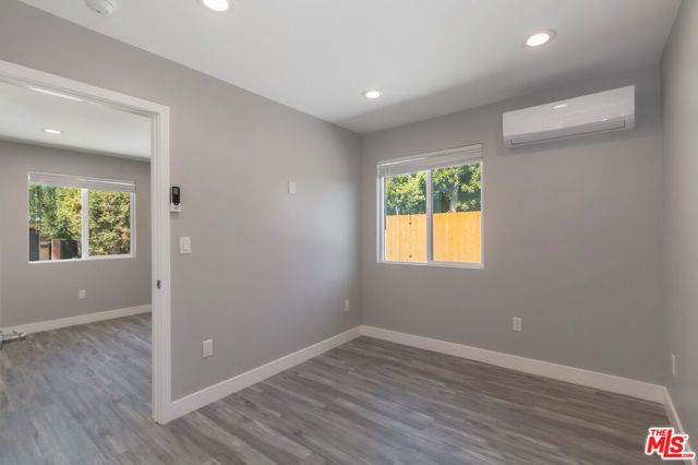 5634 Mason Avenue, Woodland Hills (los Angeles), CA 91367