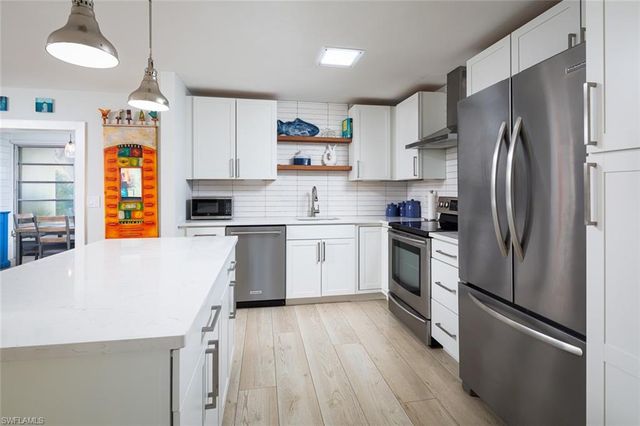 4171 Lakewood BLVD E-25, Naples, FL 34112