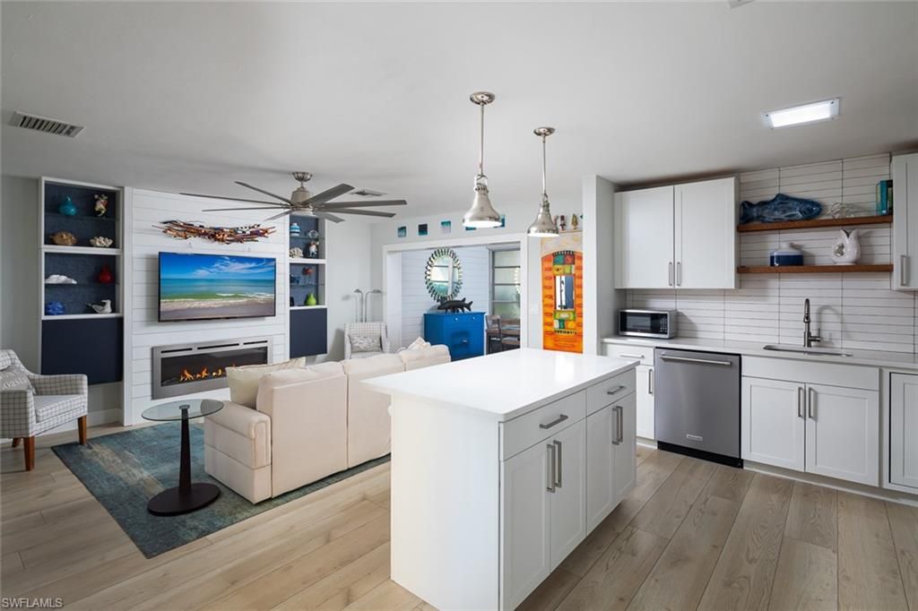 4171 Lakewood BLVD E-25, Naples, FL 34112