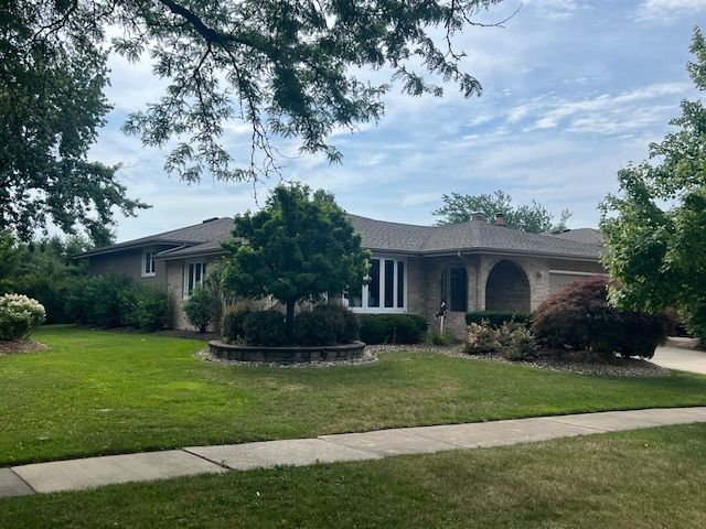 17533 Pecan Lane, Tinley Park, IL 60487
