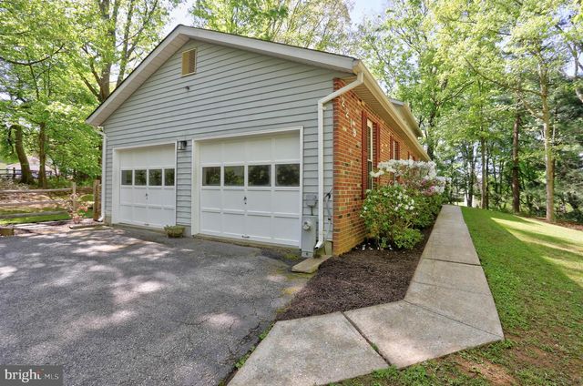 2219 FIREWOOD DR, Sykesville, MD 21784
