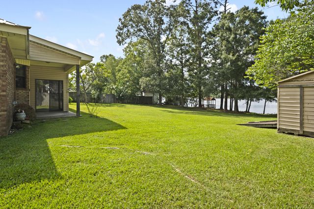 184 Browns Bridge Rd., Purvis, MS 39475