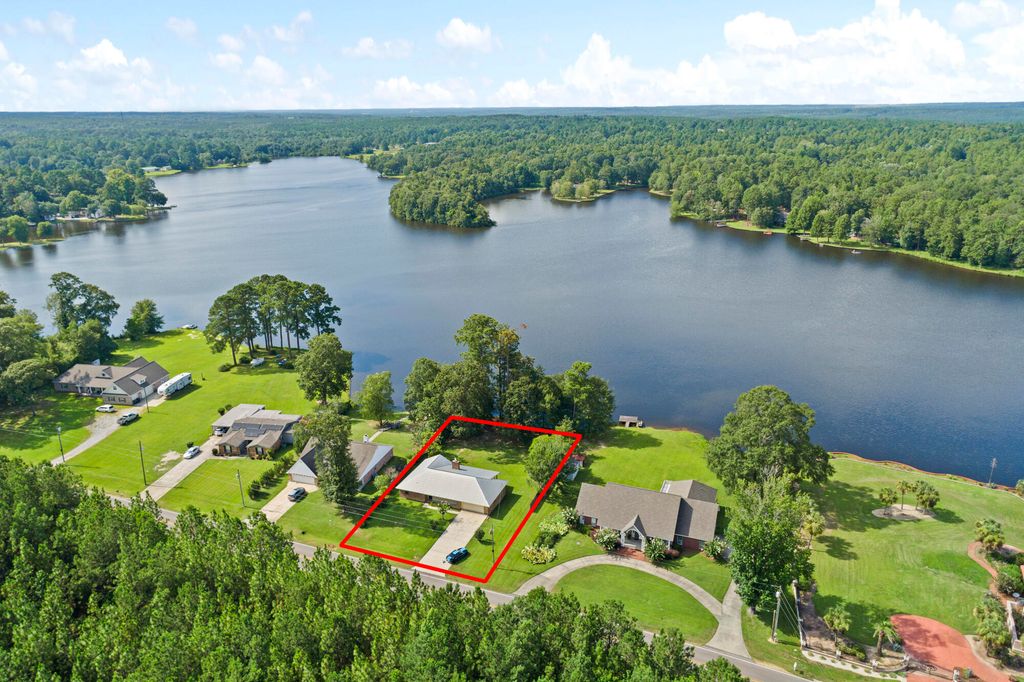 184 Browns Bridge Rd., Purvis, MS 39475