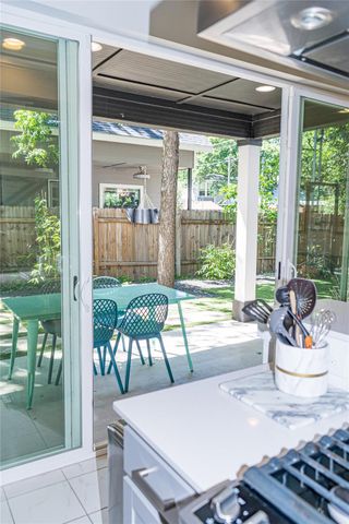 2714 E 3rd ST 2, Austin, TX 78702