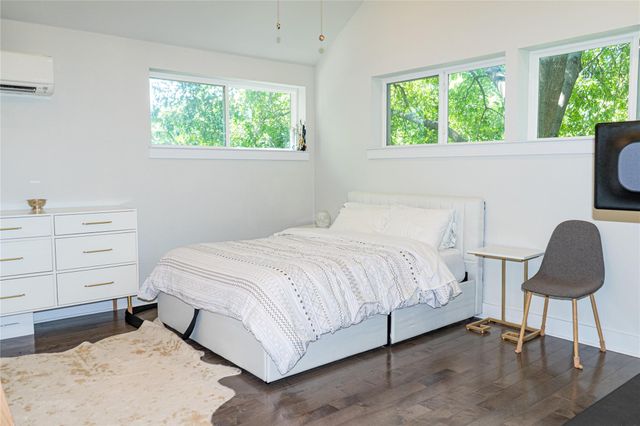 2714 E 3rd ST 2, Austin, TX 78702