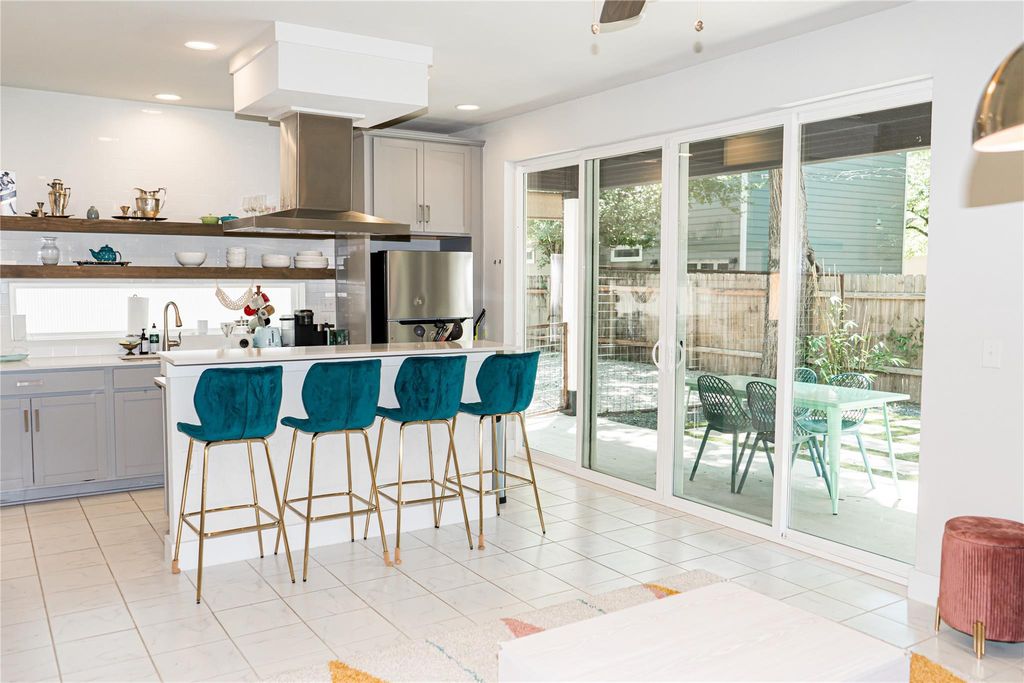 2714 E 3rd ST 2, Austin, TX 78702