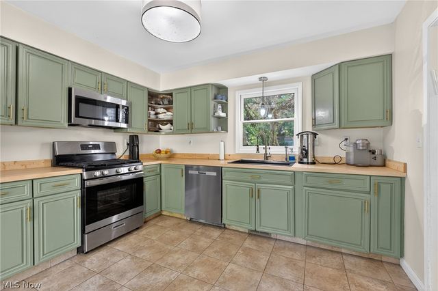 22325 Fairmount Boulevard, Shaker Heights, OH 44118
