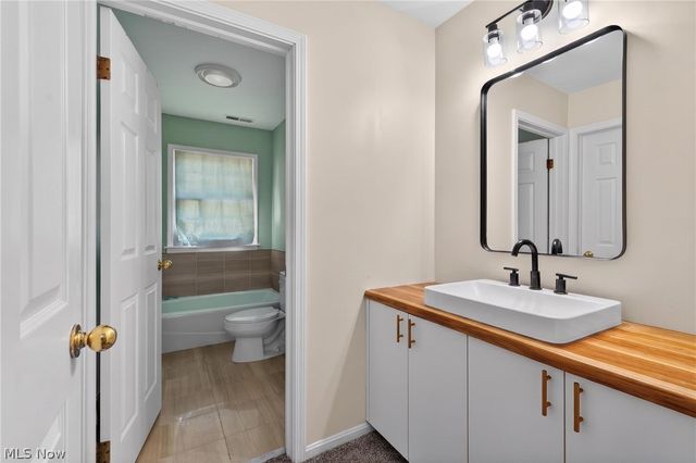 22325 Fairmount Boulevard, Shaker Heights, OH 44118