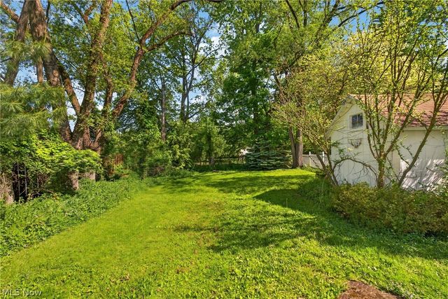 22325 Fairmount Boulevard, Shaker Heights, OH 44118