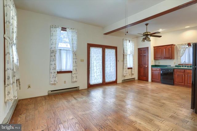 301 SWAN ST, Harrisburg, PA 17111