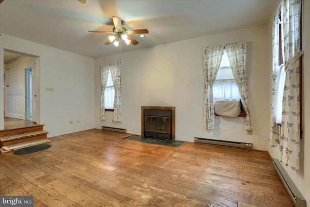 301 SWAN ST, Harrisburg, PA 17111