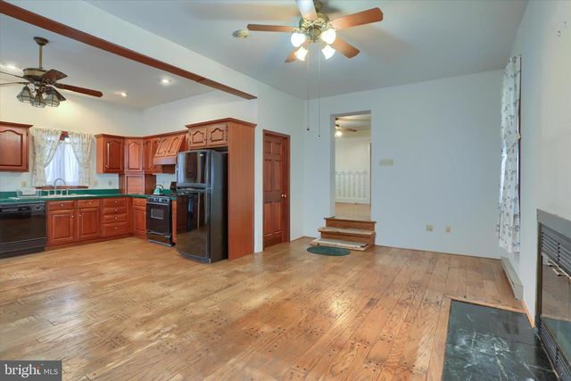 301 SWAN ST, Harrisburg, PA 17111