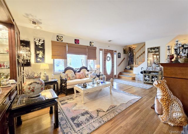 199 Connetquot Avenue, East Islip, NY 11730