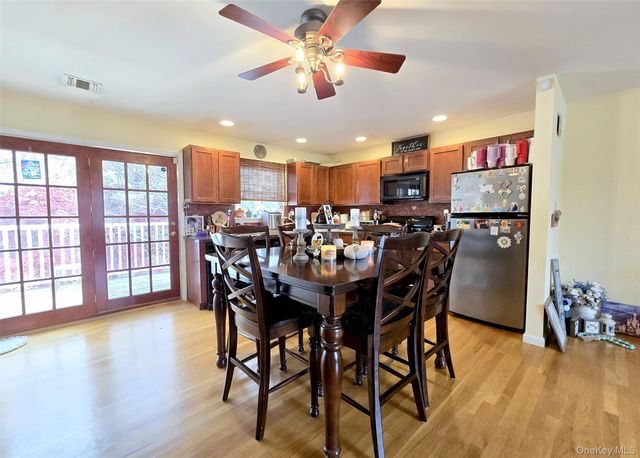 199 Connetquot Avenue, East Islip, NY 11730