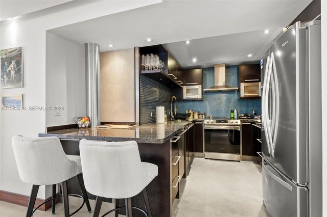 2500 Parkview Dr 2319, Hallandale Beach, FL 33009