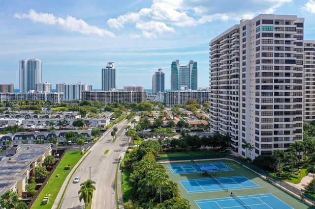 2500 Parkview Dr 2319, Hallandale Beach, FL 33009
