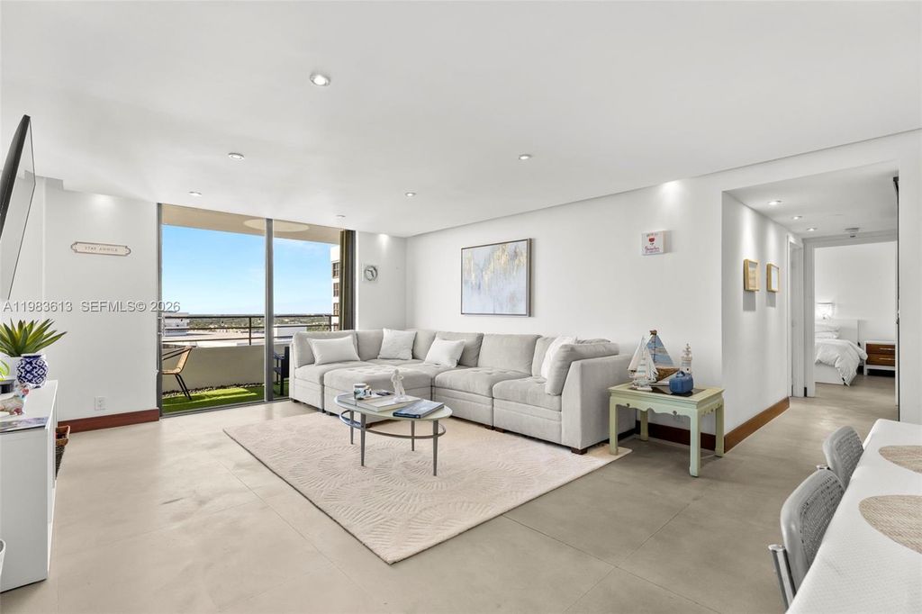 2500 Parkview Dr 2319, Hallandale Beach, FL 33009