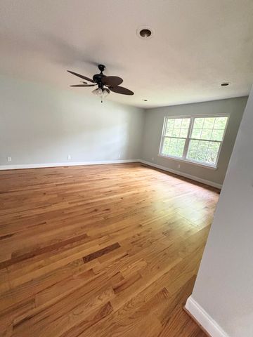 7342 Valley Lane, Hixson, TN 37343