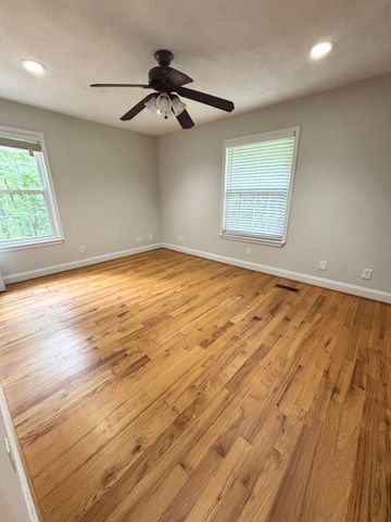 7342 Valley Lane, Hixson, TN 37343