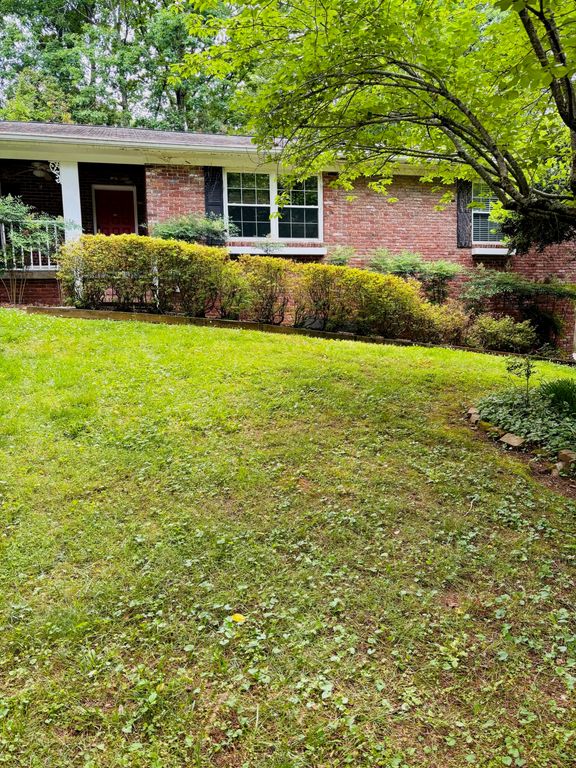 7342 Valley Lane, Hixson, TN 37343