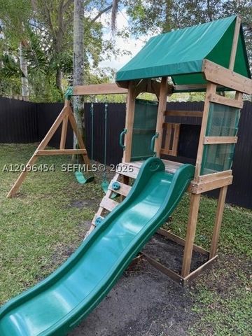 15856 NW 12th Ct, Pembroke Pines, FL 33028