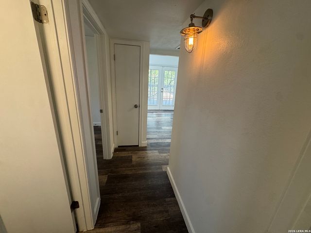 8611 DATAPOINT DR, San Antonio, TX 78229