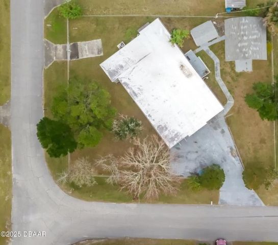 160 Center Street, Oak Hill, FL 32759