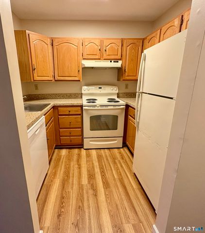 45 Highland Street APT 108, West Hartford, CT 06119