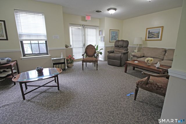 45 Highland Street APT 108, West Hartford, CT 06119