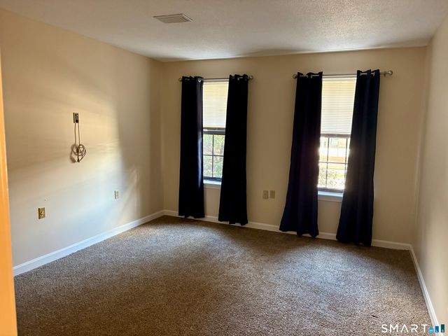 45 Highland Street APT 108, West Hartford, CT 06119