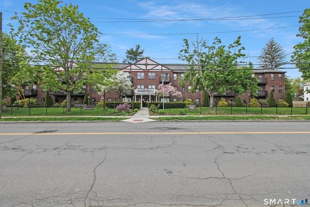 45 Highland Street APT 108, West Hartford, CT 06119