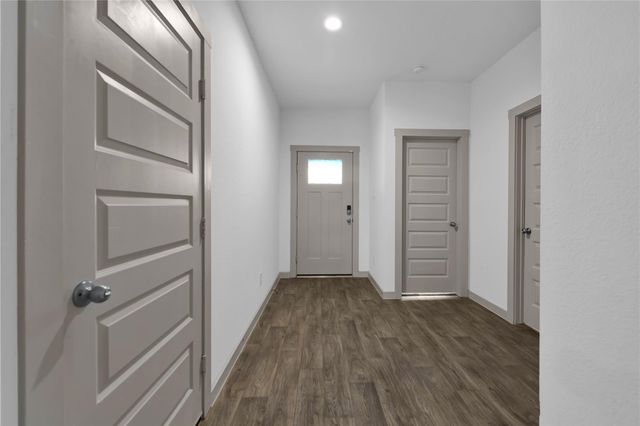 410 Turtle Oak Lane, Baytown, TX 77523