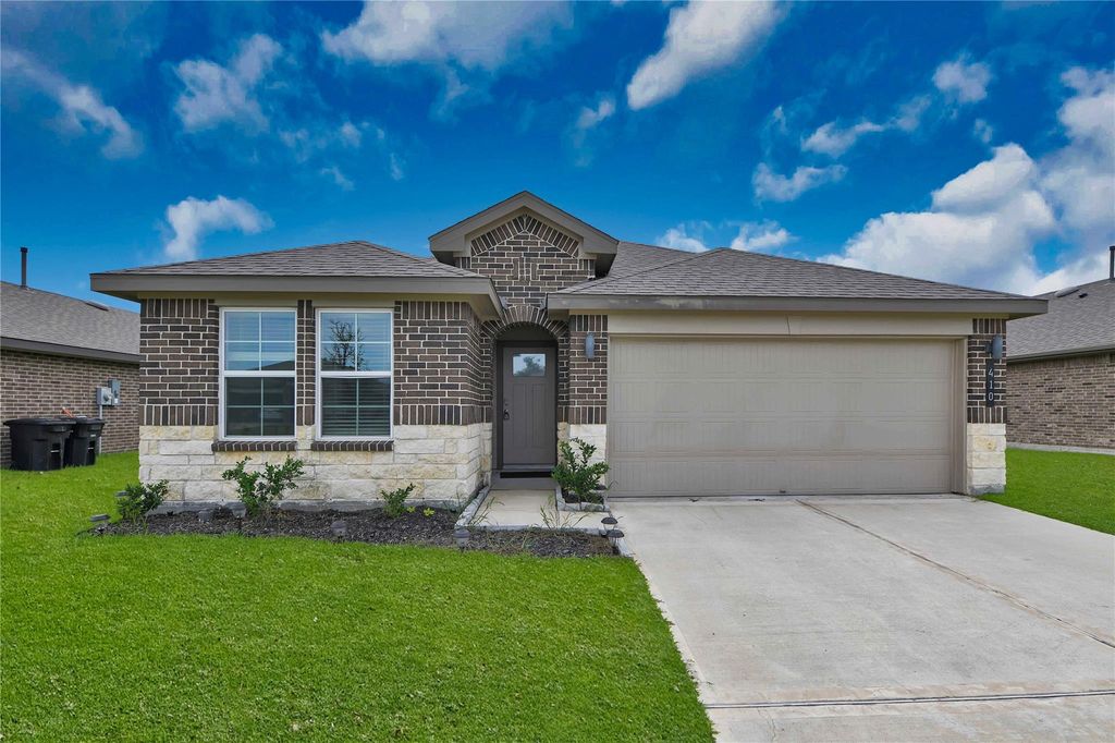 410 Turtle Oak Lane, Baytown, TX 77523