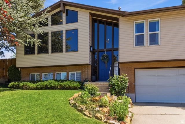 46 N COUNTRY LN, Fruit Heights, UT 84037