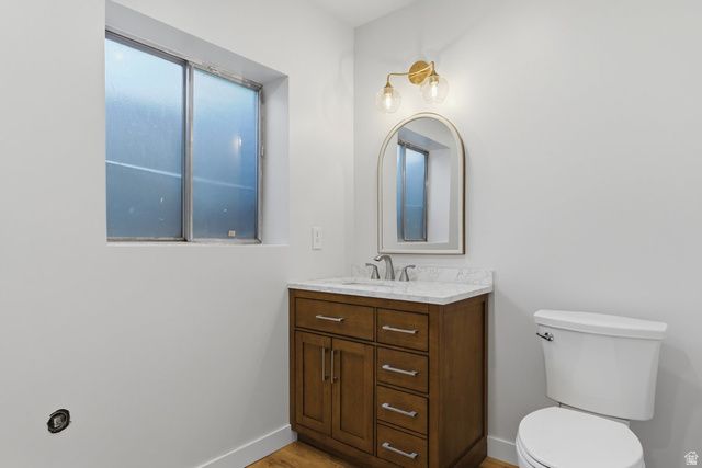 46 N COUNTRY LN, Fruit Heights, UT 84037
