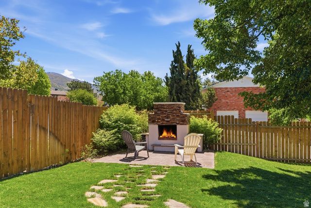 46 N COUNTRY LN, Fruit Heights, UT 84037
